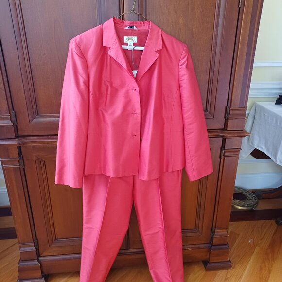 NOT FOR SALE 12 Petite Talbot's Silk 2-3 piece suit - Picture 1 of 16